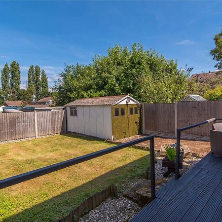 Modern Three Bedroom Home In Castle Donington Exterior foto
